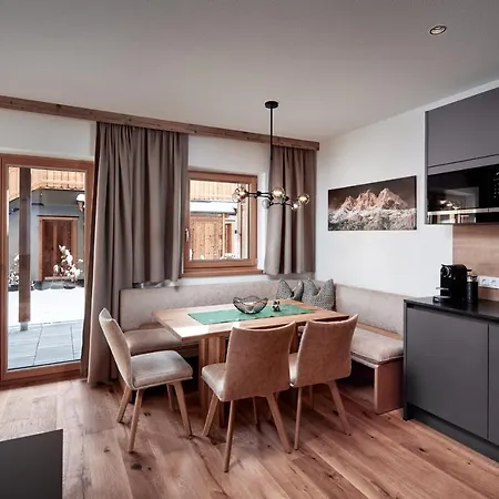 Alpin Residenzen Buchensteinwand St. Ulrich By Alpina-Holiday Sankt Ulrich am Pillersee Buitenkant foto