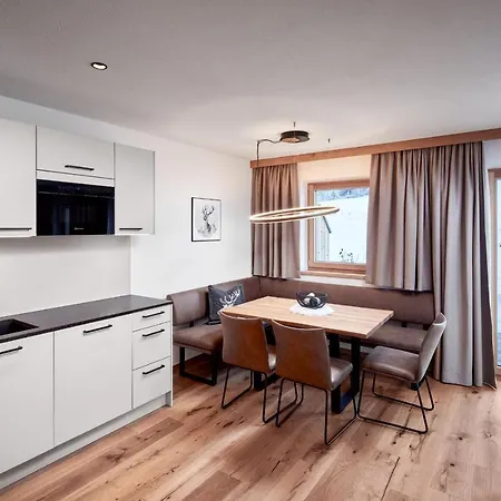 Alpin Residenzen Buchensteinwand St. Ulrich By Alpina-Holiday Sankt Ulrich am Pillersee Buitenkant foto